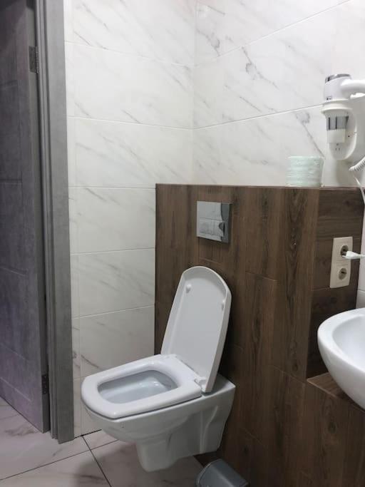 Apartment On Zarwanska Street Kamenets-Podolsk Eksteriør bilde